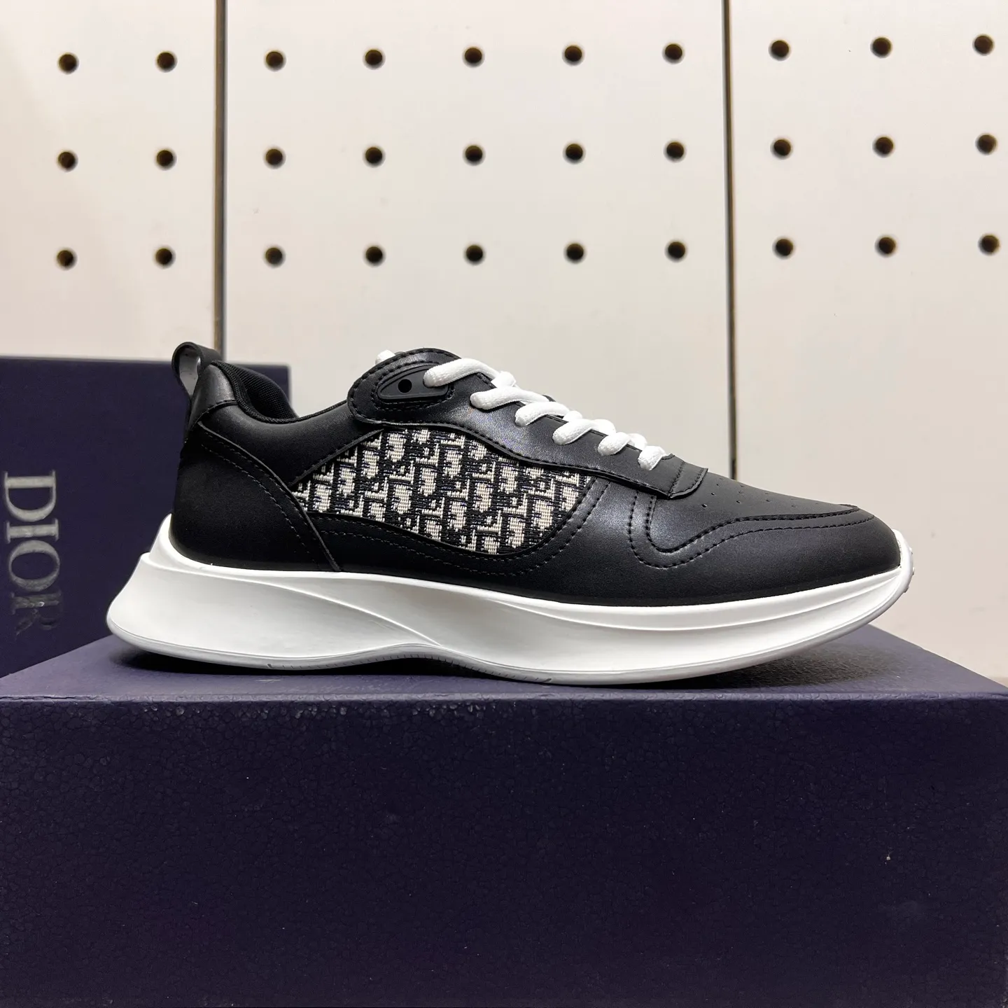 Men's Men's Shoes 💰: 400💰《Dior》The latest and most popular casual shoes, top brand [seduce] luxury~purchase, top~quality. [Strong] The upper is made of imported breathable cowhide with material ➕ breathable sheepskin feet (•) and fine workmanship. Original stylish and stylish soft rubber wear-resistant foreskin outsole, light and comfortable on the foot, size: 38-44, (customized 45, 46), five colors available